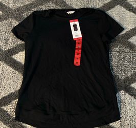 New Women’s Shirt Medium