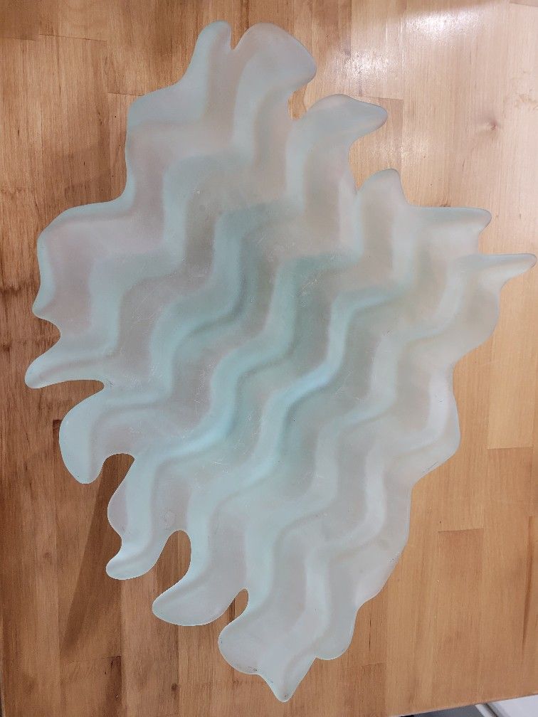 Antique / Vintage / Wavy Light Blue