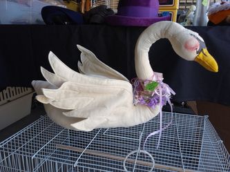 Swan made by Annalee