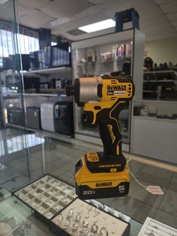 Dewalt Impact Wrench DCF840