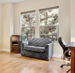 Arm chair