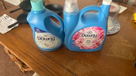 Downy laundry detergent air freshener