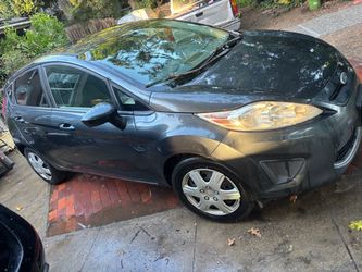 2011 Ford Fiesta