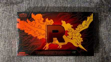 Pokemon Team Rocket's Moltres Ultra Premium Collection