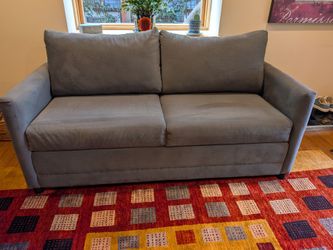 Like New-Stanton 200 Full Sleeper Sofa