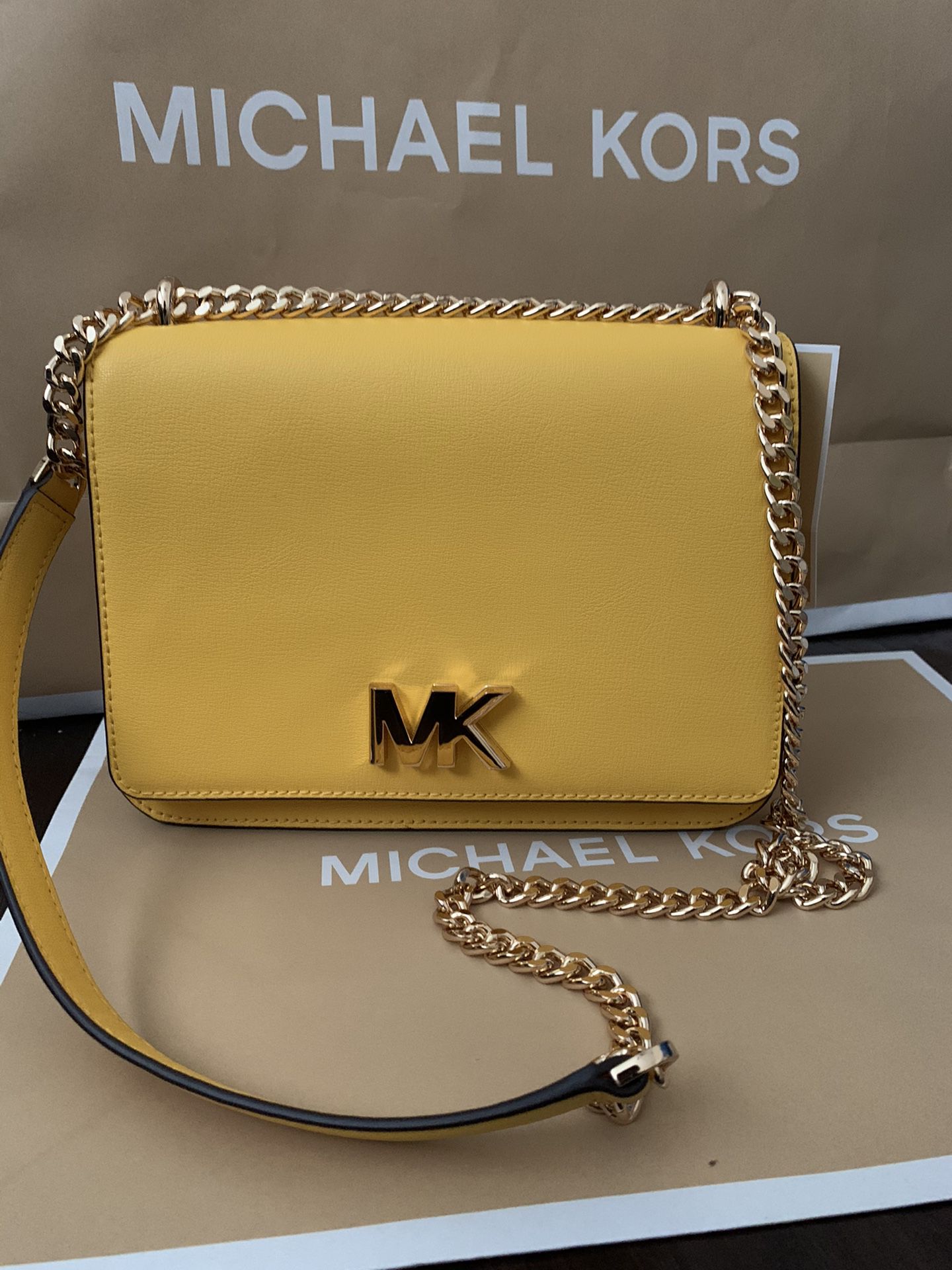 Brand new!!!💯 Real!!! Michael kors Mott ***large*** chain satchel Mustard color