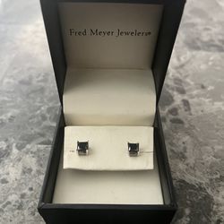 Fred Meyer 1 Ct Black Diamond Stud Earrings 10k White Gold W/Box!!!!!
