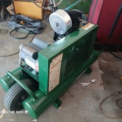AIR COMPRESSOR 