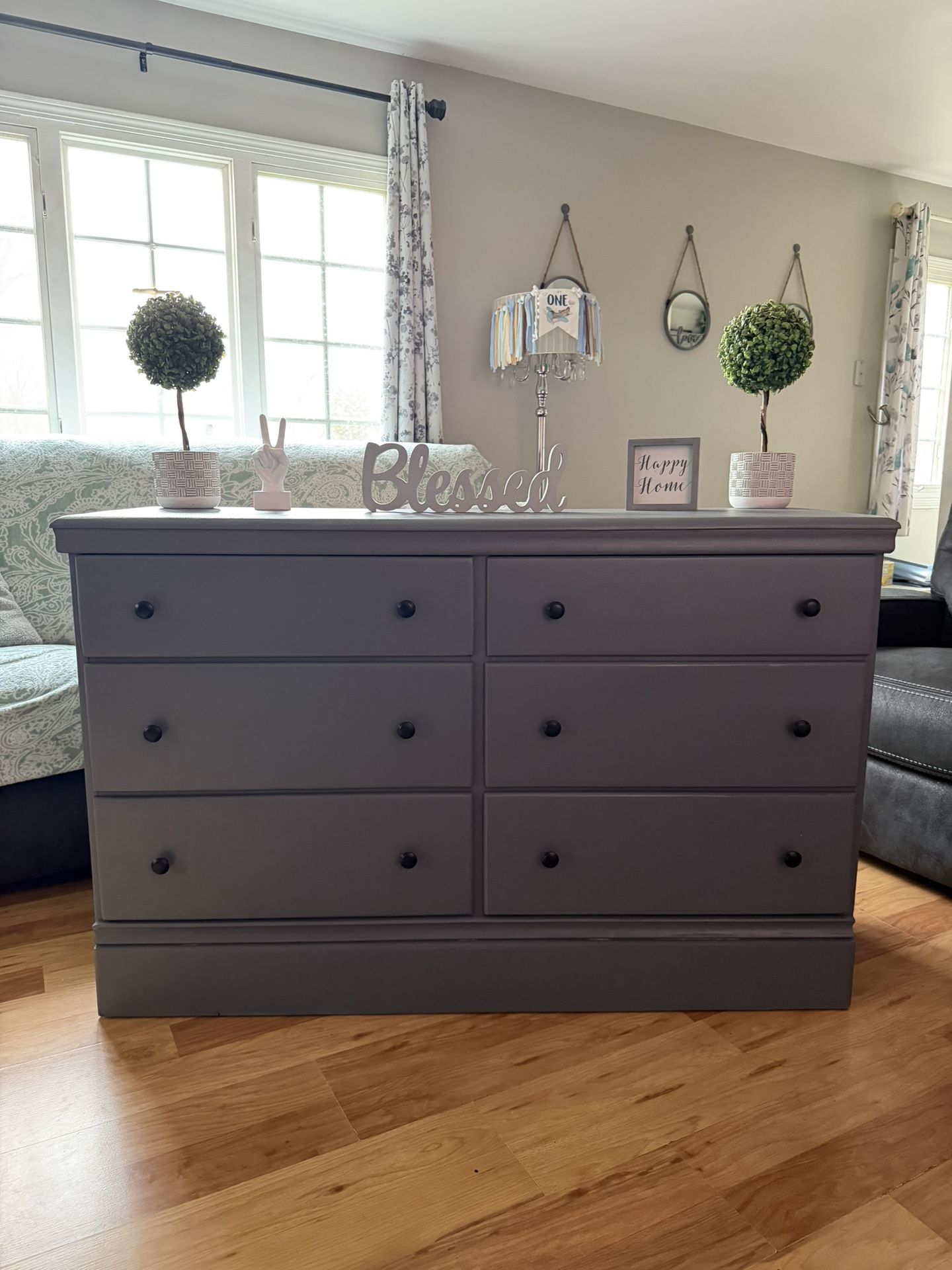 ✨🩶Gorgeous Solid Wood Dresser🩶✨