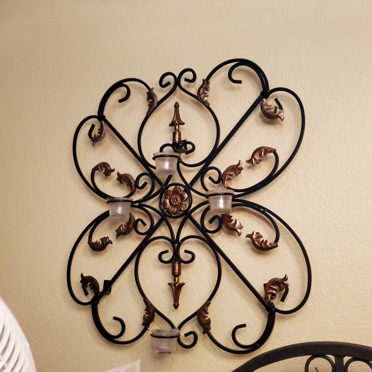 Decorative wall hanging