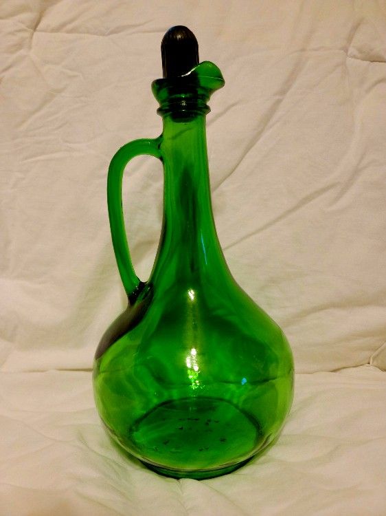 Vintage Green Glass Wine World Bottle w/ cork stopper decanter 1976