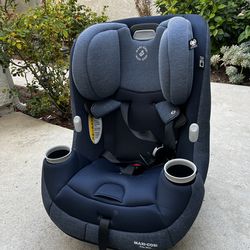 Maxi-Cosi child’s car seat