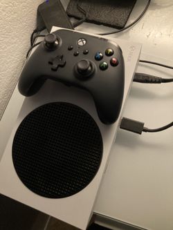 Xbox Series S w/ Controller and cables