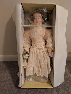 Seymour Mann Signature Series Collection