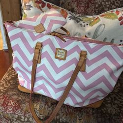 Dooney And Bourke Purse With Wallet