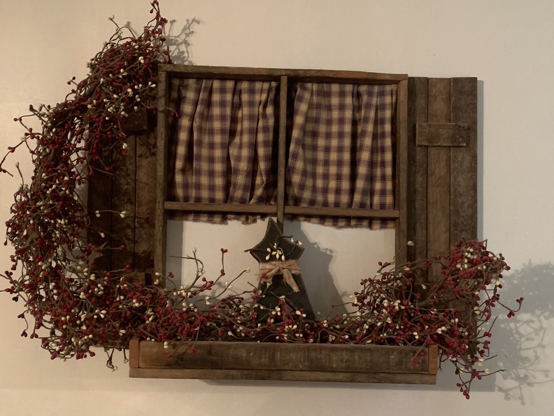 Primitive Decor