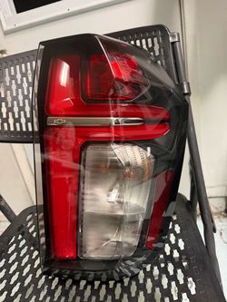 Chevy suburban tahoe headlight