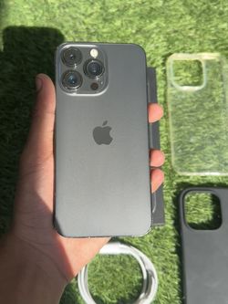iPhone 13 Pro 128GB Silver Mint Condition!