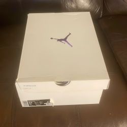 Jordan 4 Retro Purple Metallic 