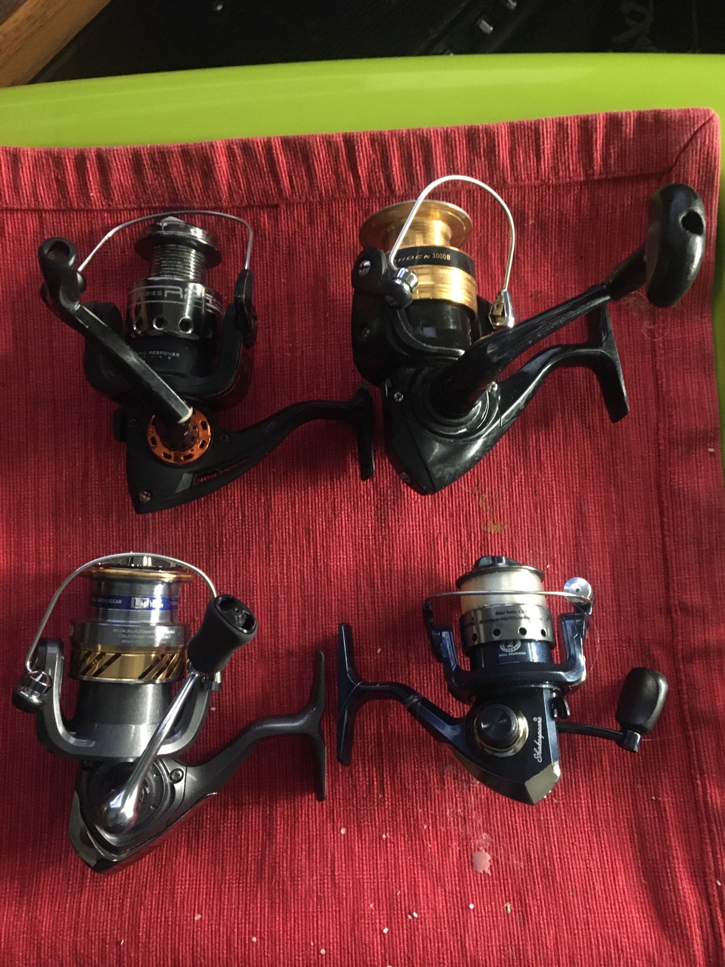 4 Fresh Water Fishing Reels ( see description )