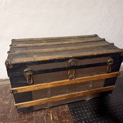 Antique Storage Trunk 