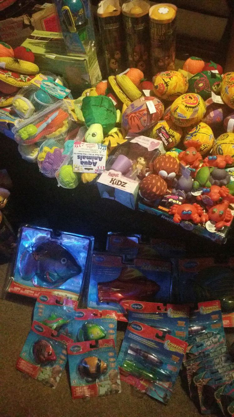 Toys pallet more than 200 pieces
