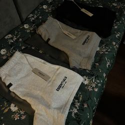 essential shorts