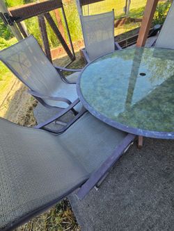 Outdoor dining set with table and 6 chairs