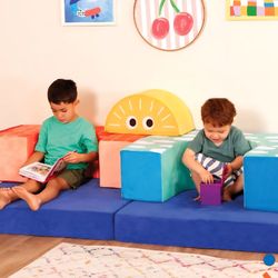 Battat Cloud Castle Foam Fort Building Set with 5 Multicolor Play Shapes, Indoor Toy for 12 Months +