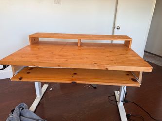Stand and sit desk