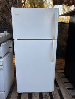 Frigidaire fridge
