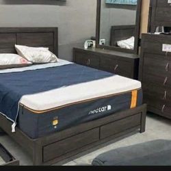 5pc Dining Room Table Set 