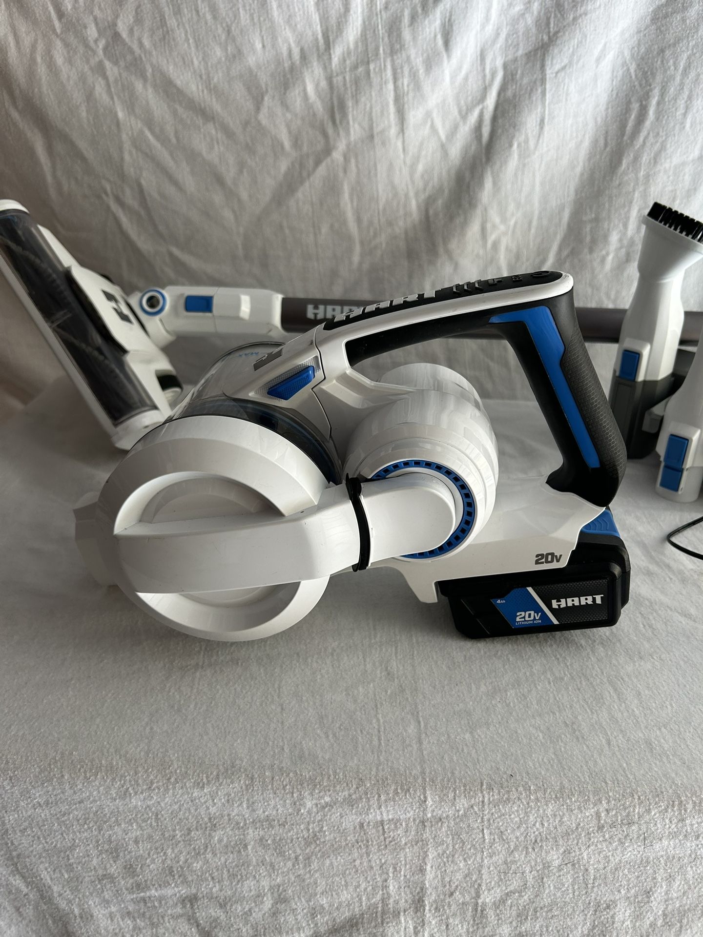 Hard 20 V Vacuum 