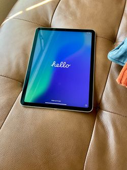 Apple iPad Air (4th Generation) - 64GB - Mint Condition ✨