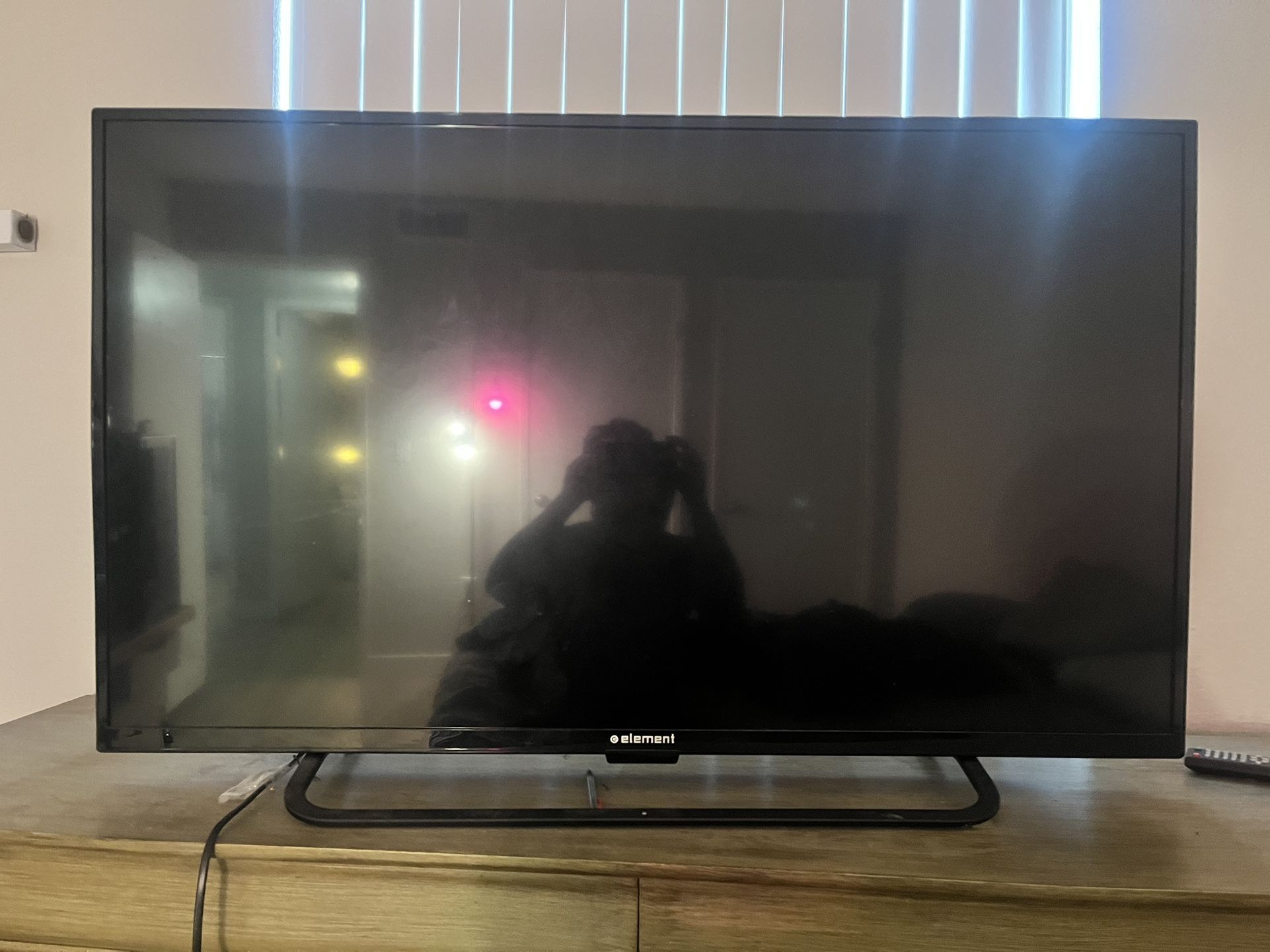 43 Inch Element Tv