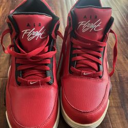 Nike Flight Legacy Size 8.5 