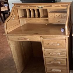 Classic Oak Rolltop desk