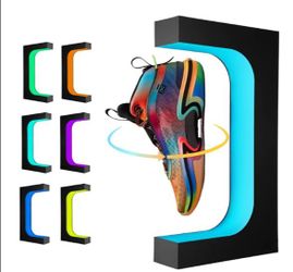 Shoe display floating spinning