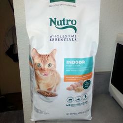 Nutro Indoor Cat Food Temptations Treats