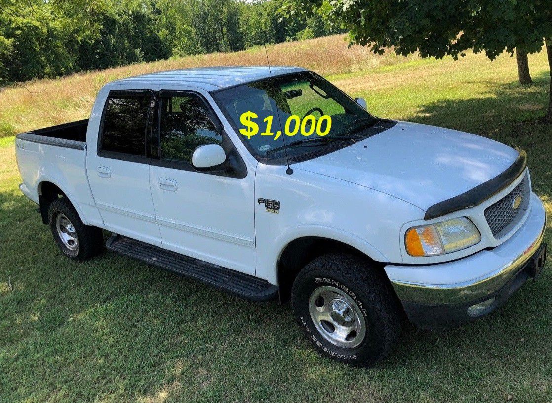 🌿🍃$1,OOO I'm seling URGENTLY 2OO2 Ford F-150 XLT Super Crew Cab 4-Door Pickup Very strong V8 Runs and drives very smooth🌿🍃