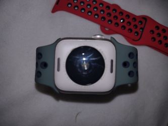 Apple watch with changeable straps
