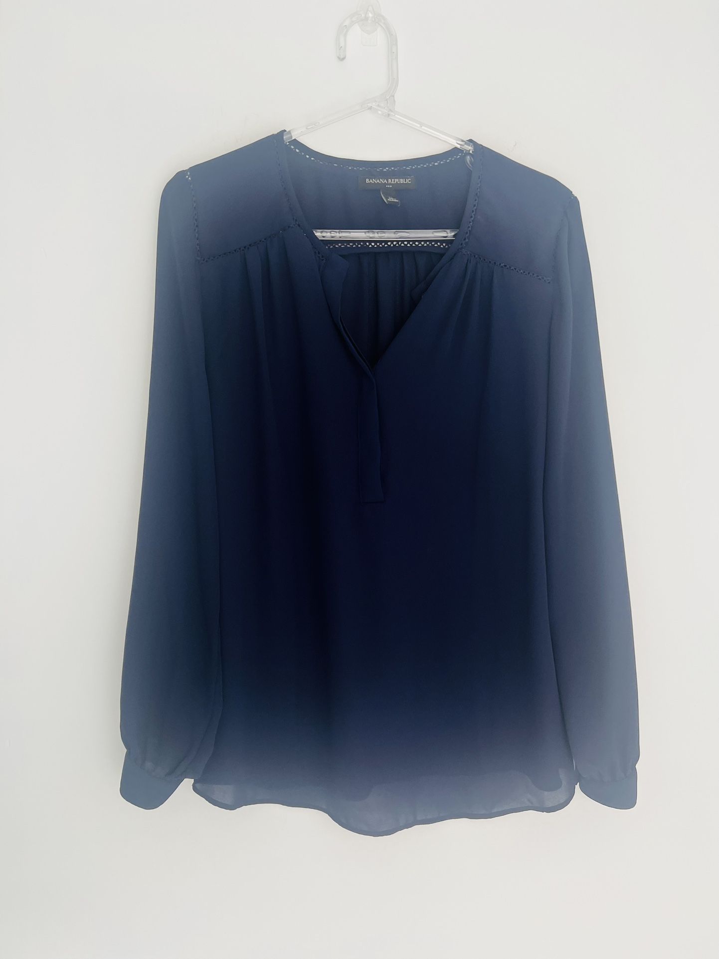 Banana Republic women’s lightweight blouse size XS navy