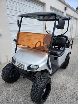 GOLF CART EZ GO 48 VOLTS LIFT 4 PASSENGERS