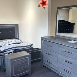 Lodanna Gray LED Panel Bedroom Set 