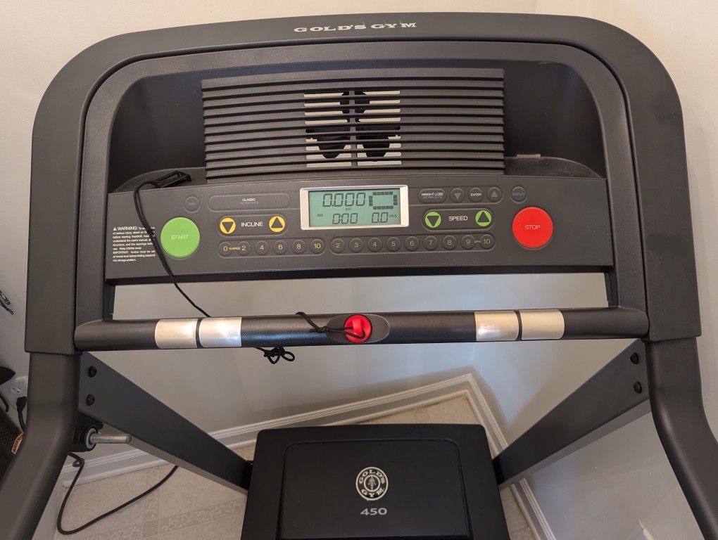 Golds Gym 450 Treadmill for Sale in Stonecrest GA OfferUp