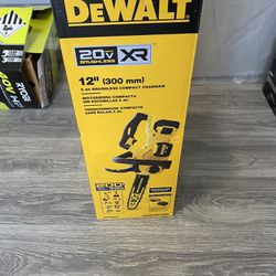 DEWALT Chainsaw Kit