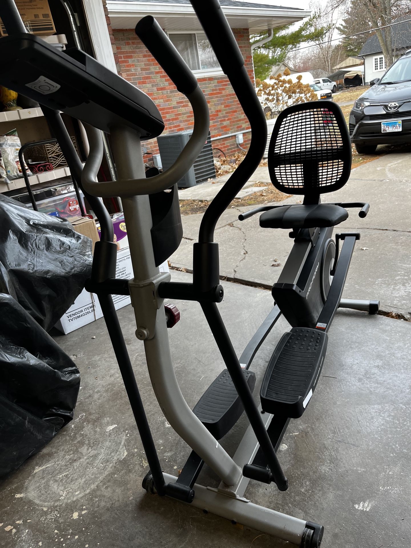 Pro Form Elliptical / Recumbent Bike Hybrids Trainer 