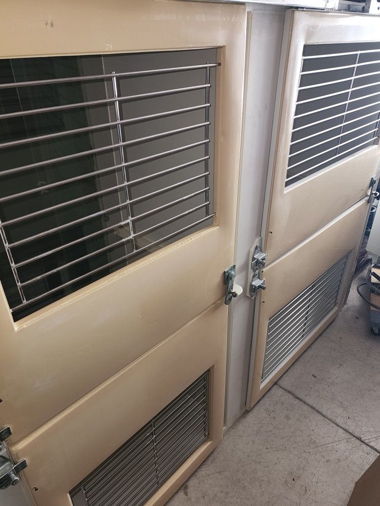 Dog/cat Kennel