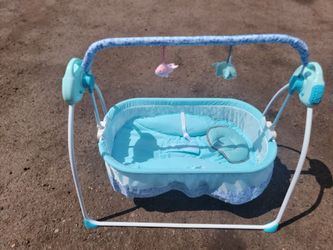 Baby Craddle /bassinet/swing
