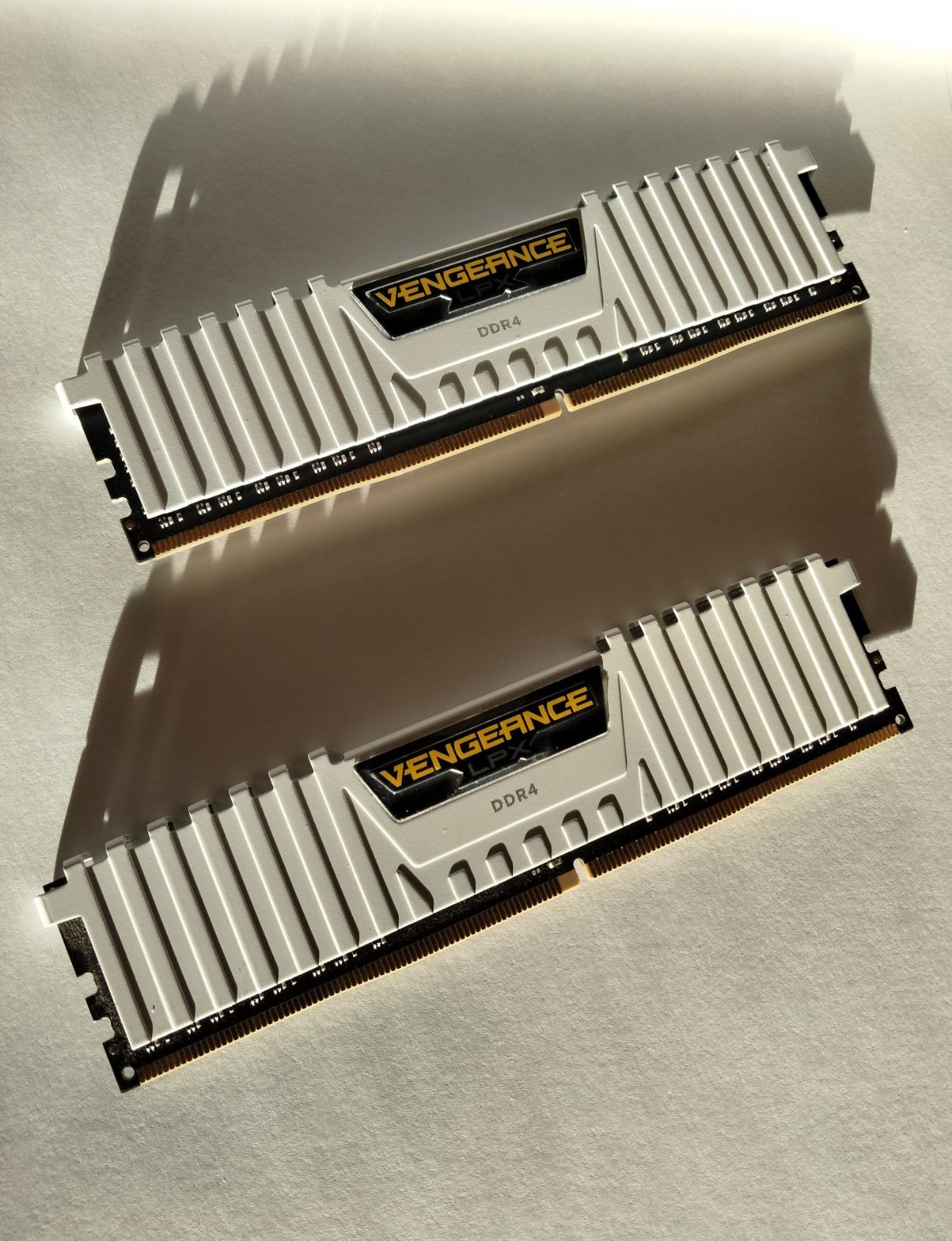 CORSAIR VENGEANCE LPX DDR4 16GB 3200MHz